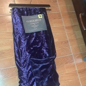 2) Crushed/shiny throw blanket